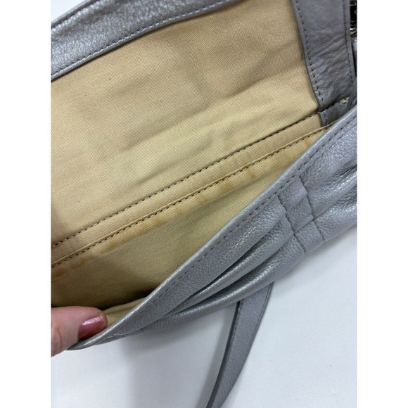 Cole Haan Crossbody Bag Silver Leather Buckles Outside Pocket Zipper Closure - Picture 5 of 11